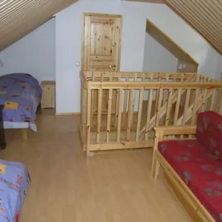 Holiday Teerentie / Karhunpesa¤ D13 Prázdninový dům